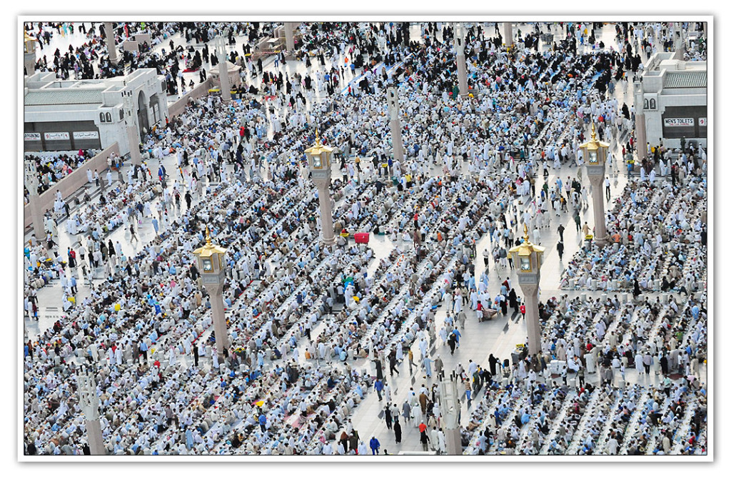 Iftar at Prophet Muhammad (SAW) 's Mosque