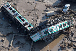 japan-earthquake-and-tsunami-aftermath-02