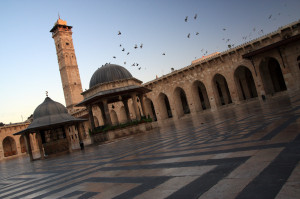 Aleppo_inside_the_Great_mosque